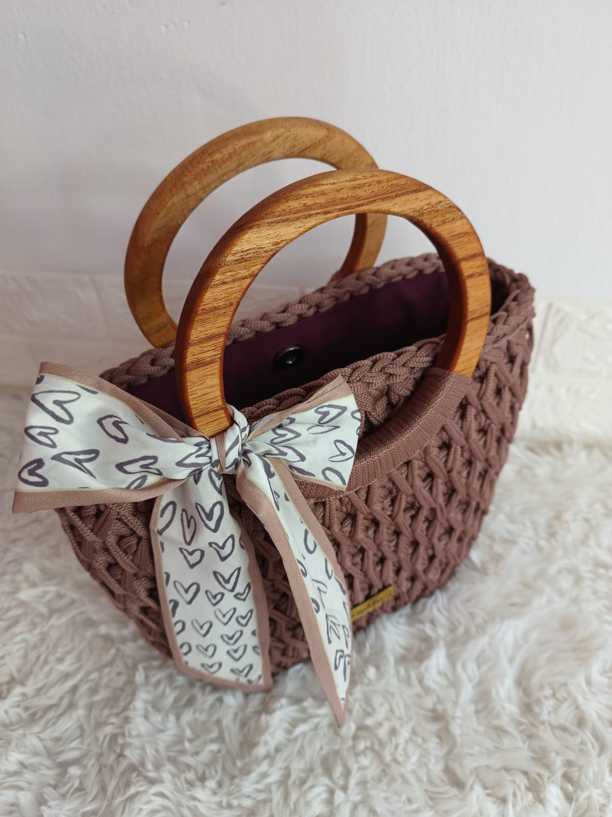 1E40E335-198A-4F5B-9CD0-7F26B0FF801C